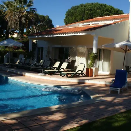 Villa V4 Algarve C Piscina A 300m Da Praia Loulé